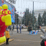 Алчевск представил у главной елки ЛНР праздничные инсталляции — русскую матрешку и самовар - Луганский Информационный Центр