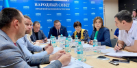 Вчера с  коллегами депутатами Председатель Комитета Народного Совета ЛНР по инфраструктуре  Геннадий Тараканов провел совещание по вопросу "Проведение газификации и догазификации в населенных пунктах Луганской Народной Республики" - Справедливая Россия