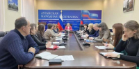 Светлана Малахова провела заседание организационного комитета по проведению всероссийской ярмарки трудоустройства - Правительство ЛНР